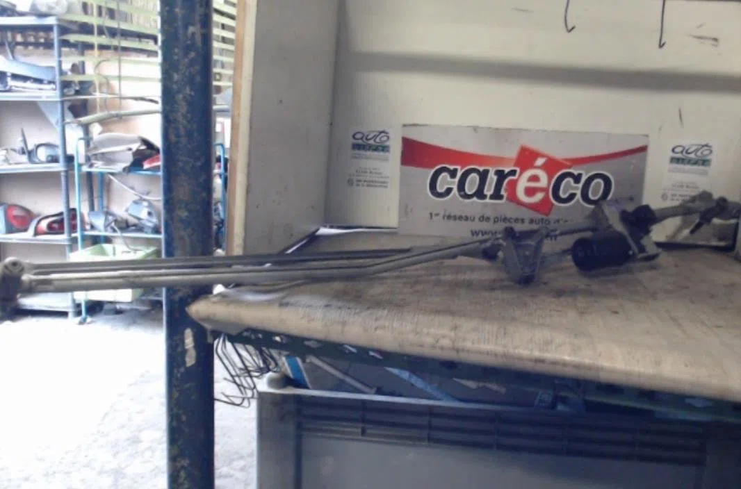 Moteur essuie-glace avant PEUGEOT 307  307 PHASE 1 BREAK occasion