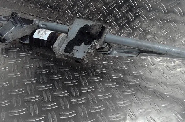 Moteur essuie-glace avant Peugeot 307 CC (3B) 1.6 16v (2003-2009) 2 portes occasion