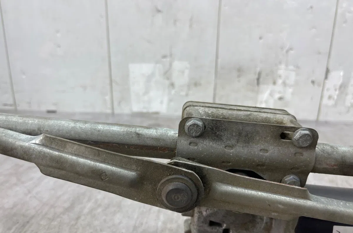 Moteur essuie-glace avant PEUGEOT 307 PHASE 2 CABRIOLET occasion
