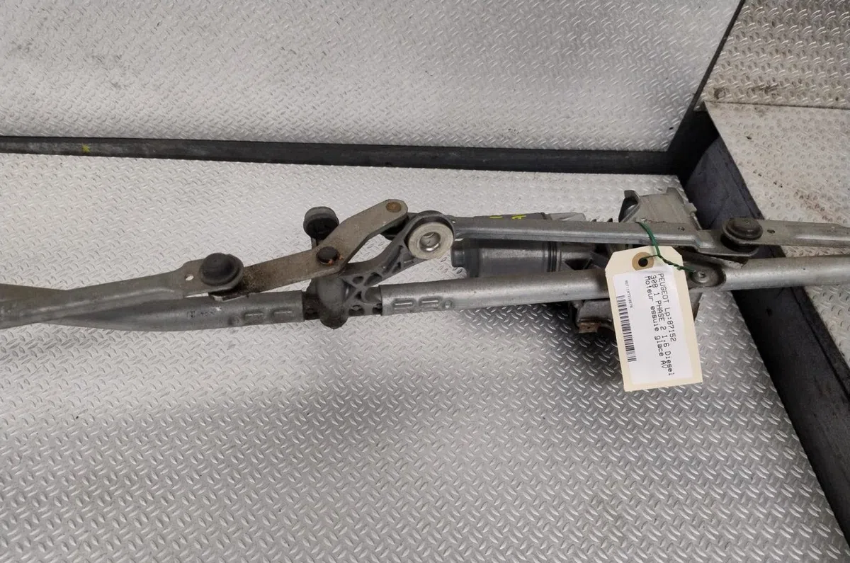 Moteur essuie-glace avant PEUGEOT 308 1  308 1 PHASE 2 occasion