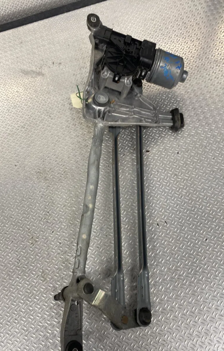 Moteur essuie-glace avant PEUGEOT 308 2  308 2 PHASE 1 occasion