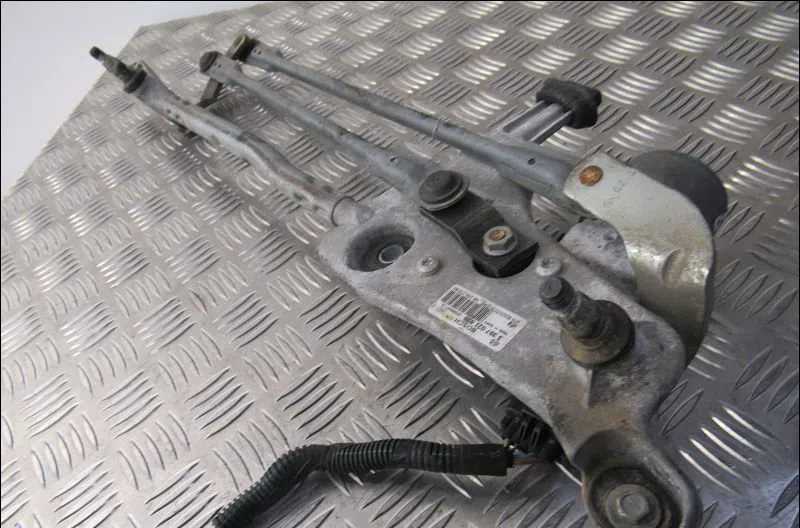 Moteur essuie-glace avant Peugeot 308 II (LB_, LP_, LW_, LH_, L3_) 1.6 hdi - bluehdi 115 (2013-2021) 5 portes occasion