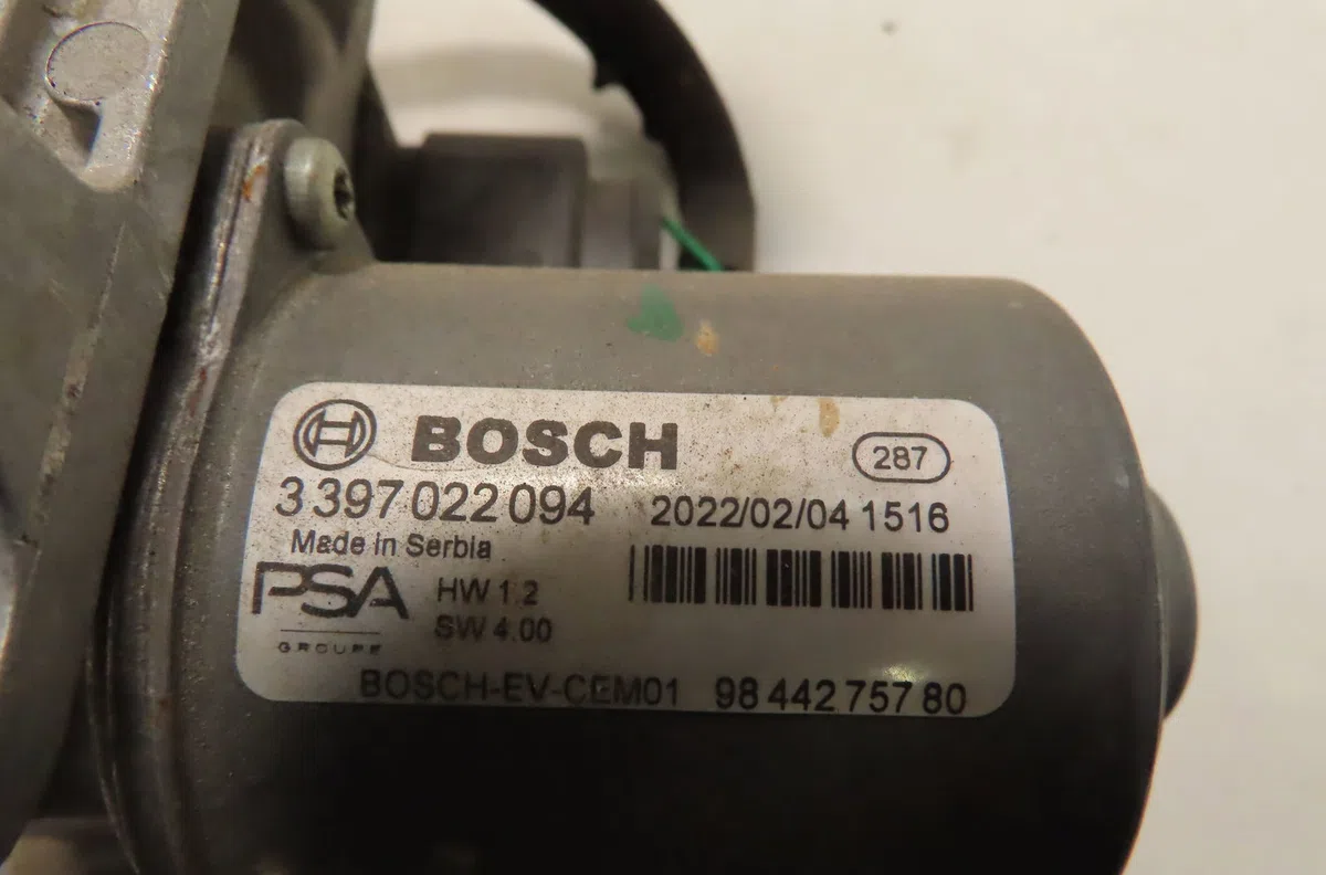 Moteur essuie-glace avant Peugeot 308 III (FB_, FH_, FP_, F3_) Puretech 130 (fphnsl, fphnst) (2021) occasion