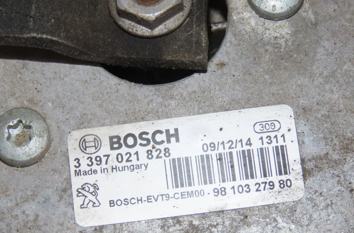 Moteur essuie-glace avant Peugeot 308 SW II (LC_, LJ_, LR_, LX_, L4_) 2.0 bluehdi 150 (2014-2021) occasion