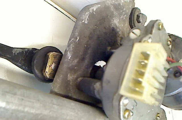 Moteur essuie-glace avant Peugeot 405 I Break (15E) 1.9 d (1988-1992) occasion