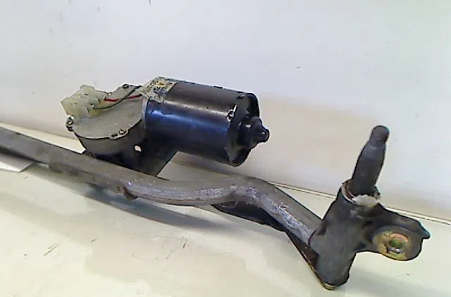 Moteur essuie-glace avant Peugeot 405 I Break (15E) 1.9 d (1988-1992) occasion