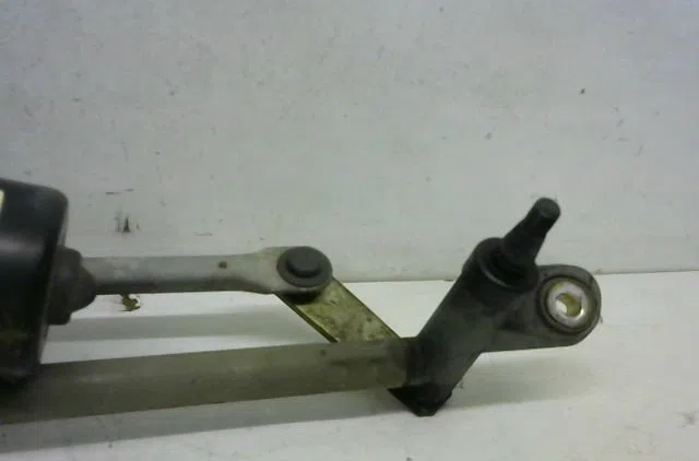 Moteur essuie-glace avant Peugeot 406 (8B) 1.9 td (1996-2004) occasion