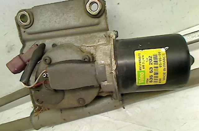 Moteur essuie-glace avant Peugeot 406 (8B) 2.0 hdi 110 (1998-2001) 4 portes occasion