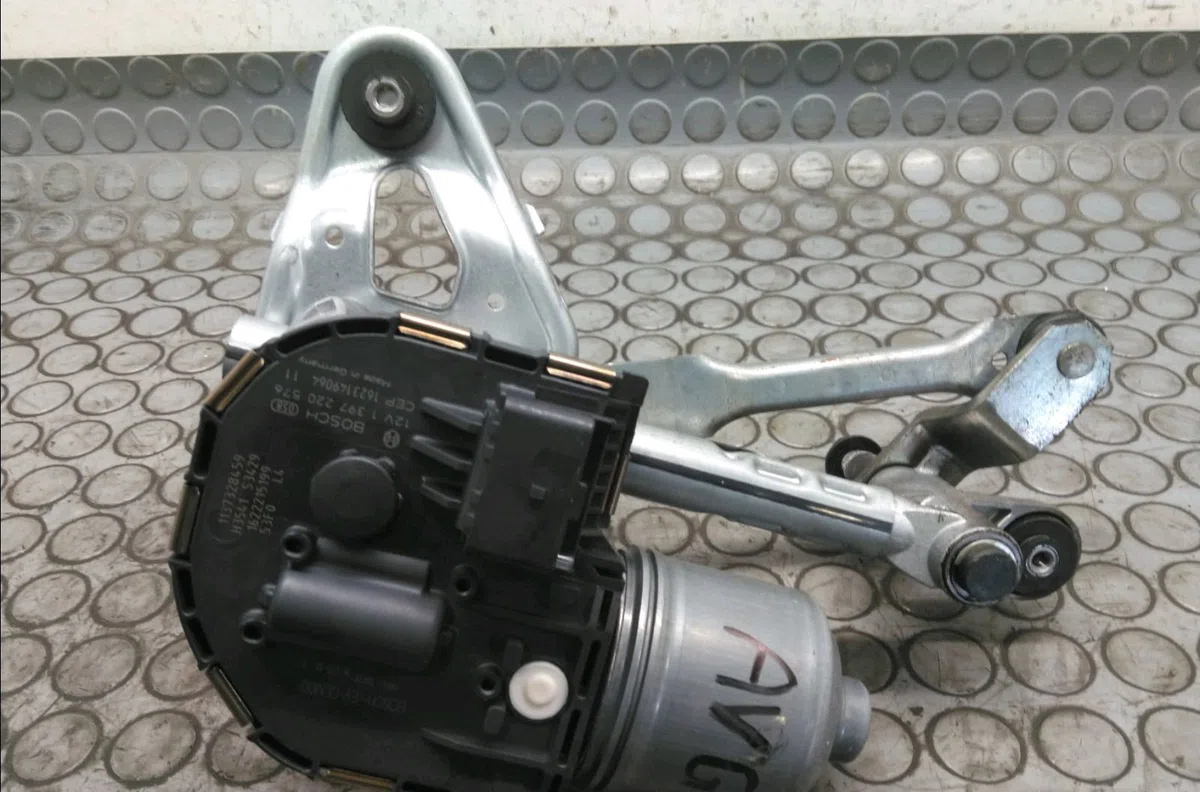 Moteur essuie-glace avant Peugeot 5008 (0U_, 0E_) 1.6 bluehdi 120 (2014-2017) 5 portes occasion