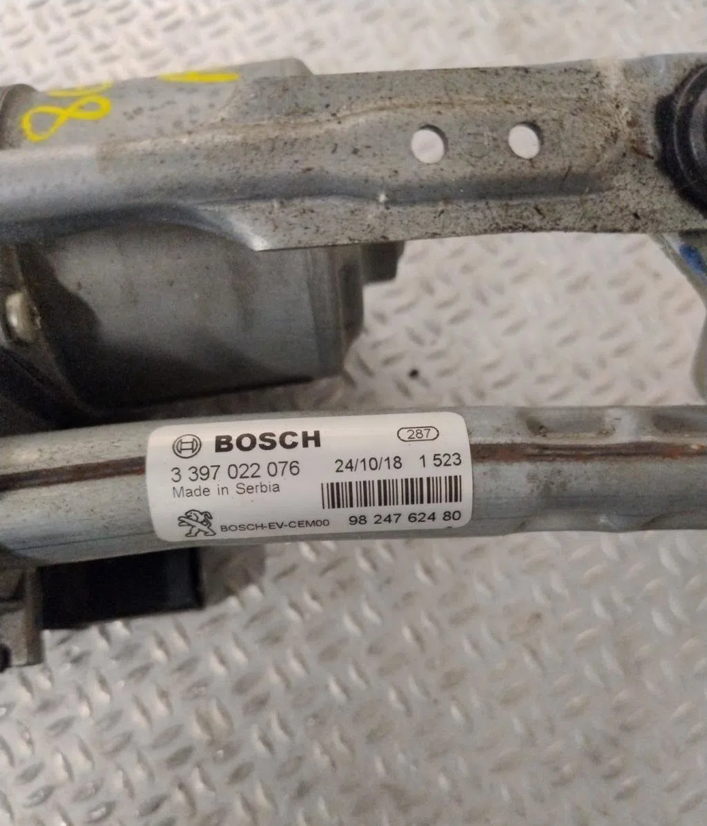 Moteur essuie-glace avant PEUGEOT 5008 2  5008 2 PHASE 1 occasion