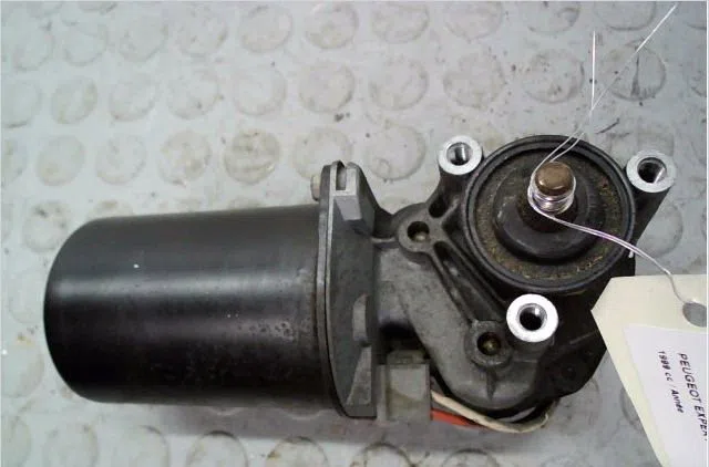 Moteur essuie-glace avant Peugeot EXPERT (224_) 1.9 td (1996-1998) occasion