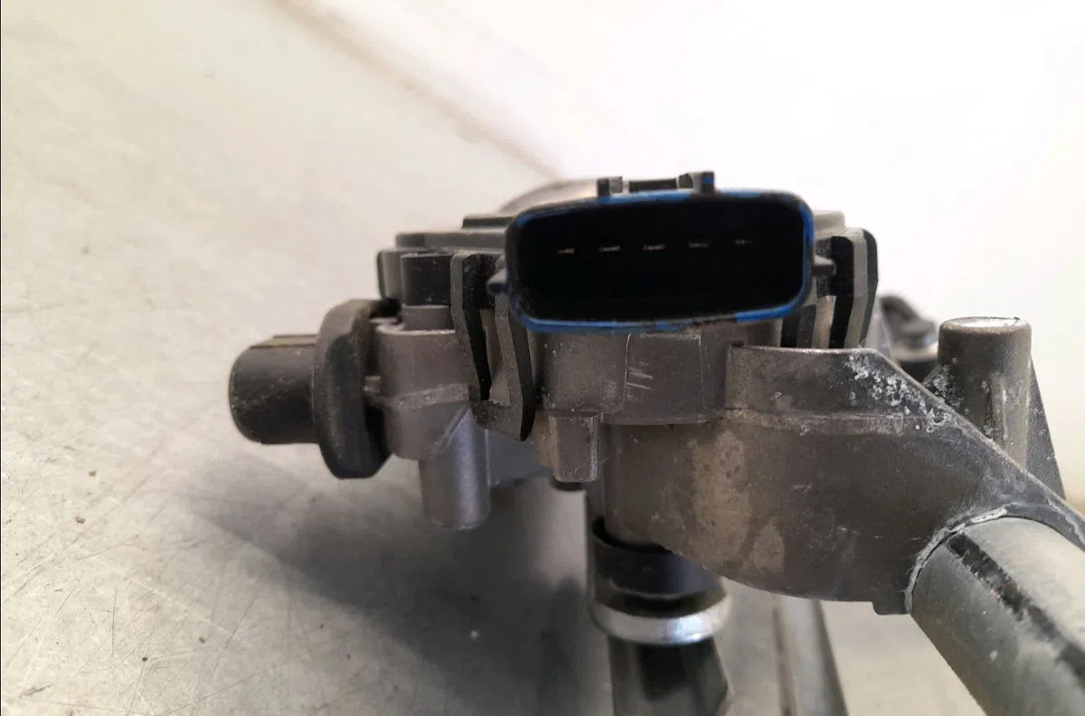Moteur essuie-glace avant Renault CAPTUR II (HF_) E-tech 145 (hfmu) (2022) 5 portes occasion