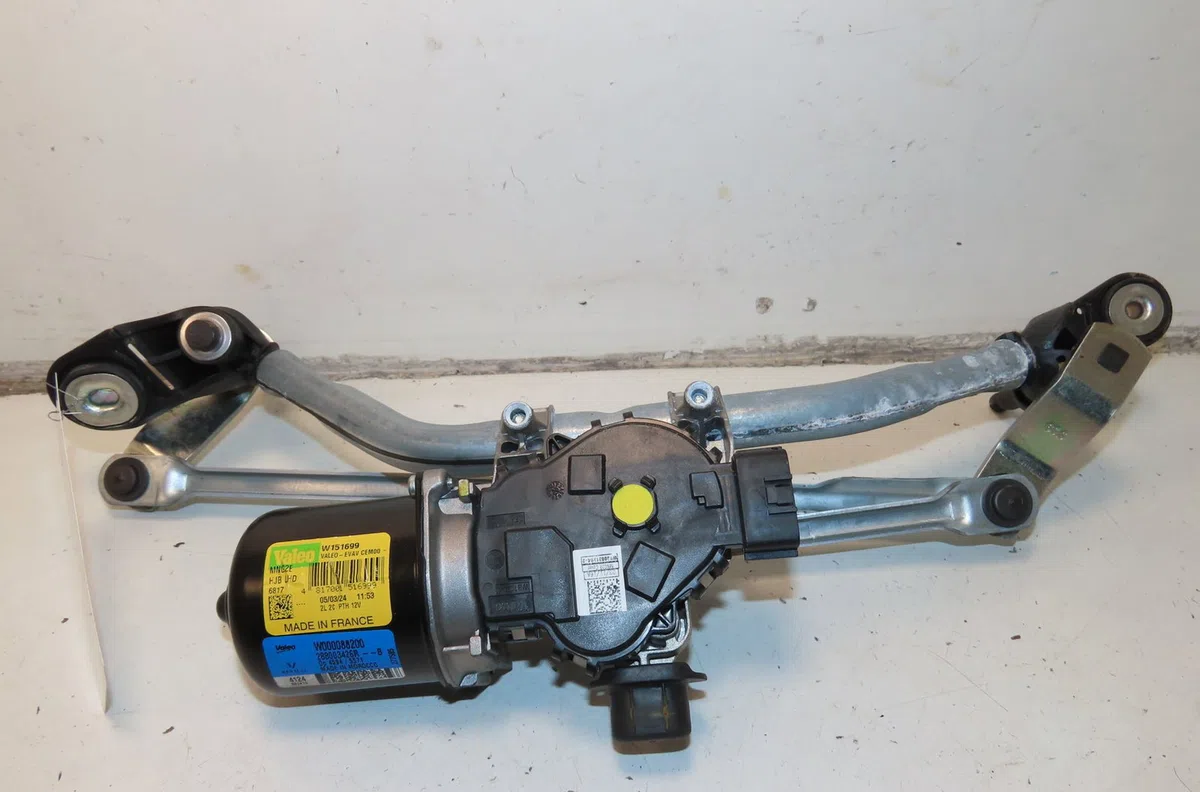 Moteur essuie-glace avant Renault CAPTUR II (HF_) Tce 140 (hfn0) (2020) occasion