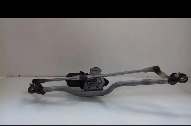 Moteur essuie-glace avant RENAULT CLIO 2004 occasion