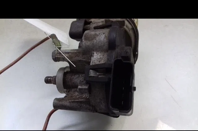 Moteur essuie-glace avant Renault CLIO II (BB_, CB_) 1.2 (bb0a, bb0f, bb10, bb1k, bb28, bb2d, bb2h, cb0a,... (1998-2010)