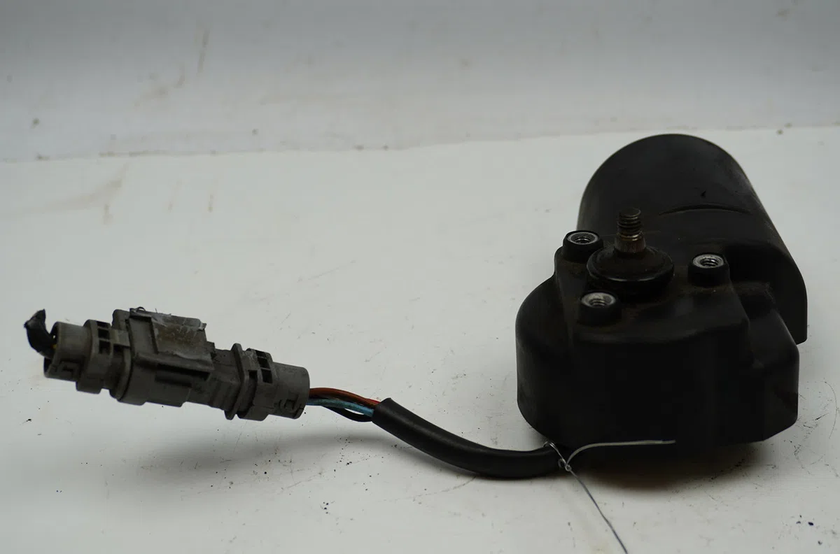 Moteur essuie-glace avant Renault CLIO II (BB_, CB_) 1.4 (b-cb0c, b-cb0s) (1998-2005) occasion