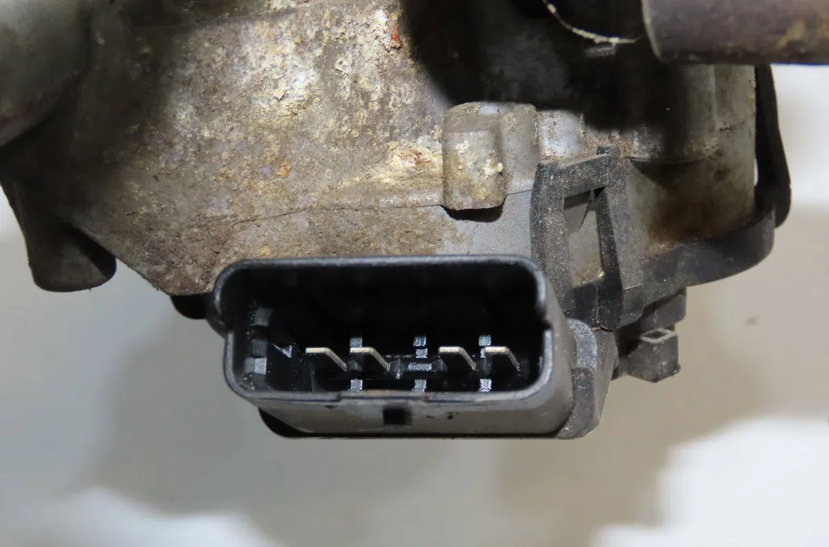 Moteur essuie-glace avant Renault CLIO III Grandtour (KR0-1_) 1.5 dci (kr0f) (2007-2012) 5 portes occasion