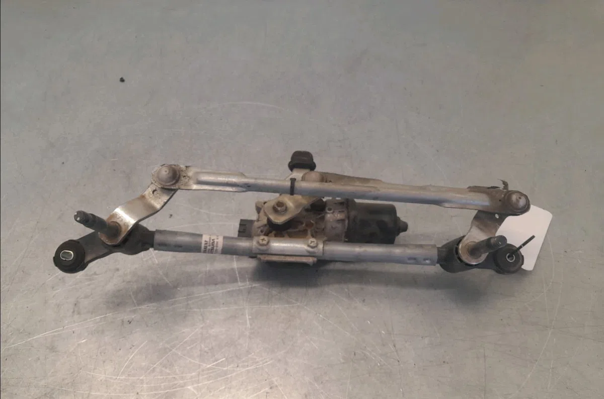 Moteur essuie-glace avant Renault CLIO V (B7_) 1.0 tce 100 (b7mt) (2019) occasion