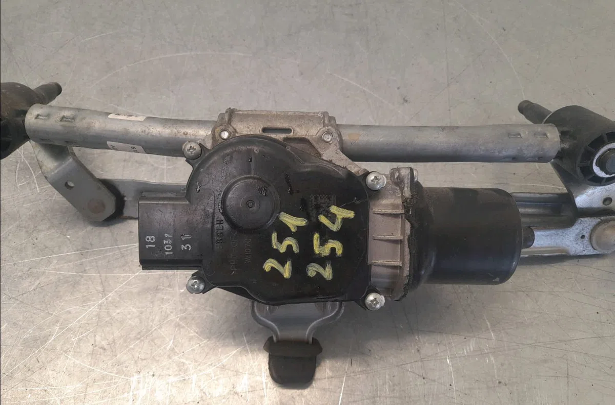 Moteur essuie-glace avant Renault CLIO V (B7_) 1.0 tce 100 (b7mt) (2019) occasion