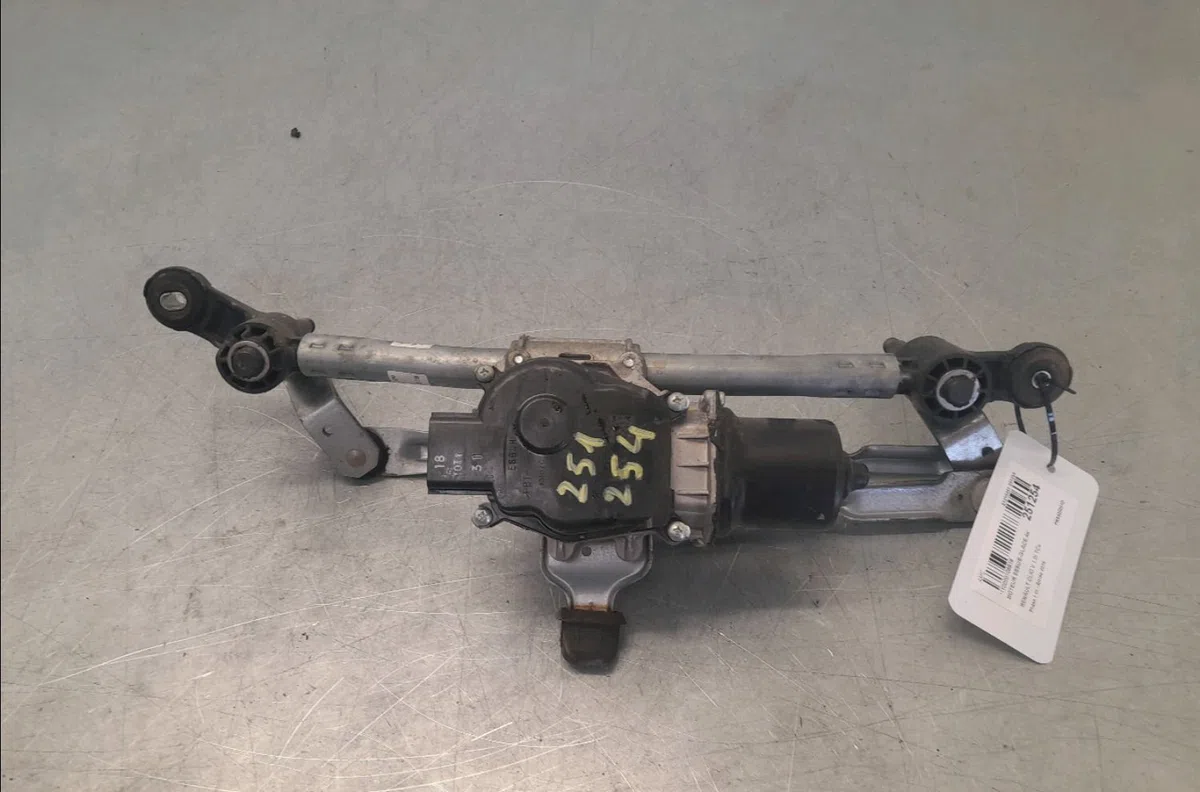 Moteur essuie-glace avant Renault CLIO V (B7_) 1.0 tce 100 (b7mt) (2019) occasion