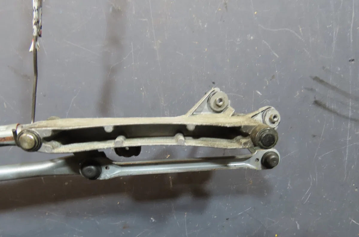 Moteur essuie-glace avant Renault ESPACE IV (JK0-1_) 2.0 dci (jk02, jk03) (2006) 5 portes occasion