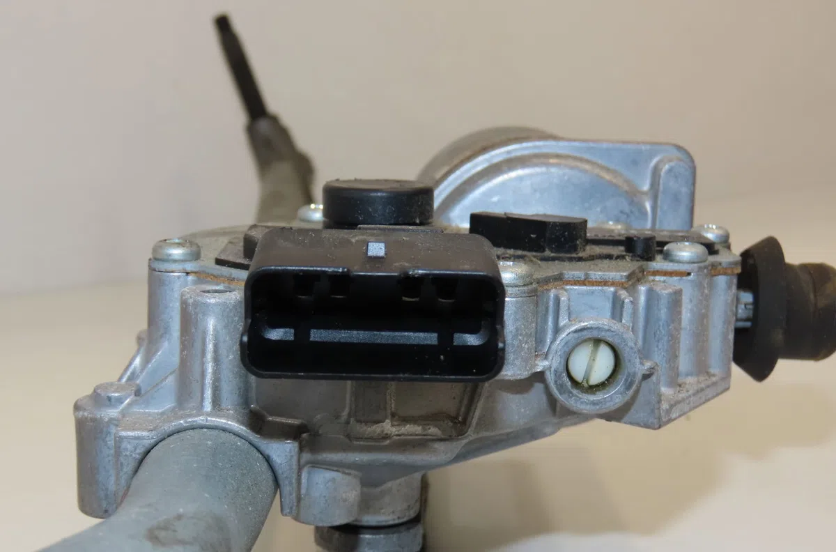 Moteur essuie-glace avant Renault KANGOO Express (FW0-1_) 1.2 tce 115 (fw02, fw14) (2013) occasion
