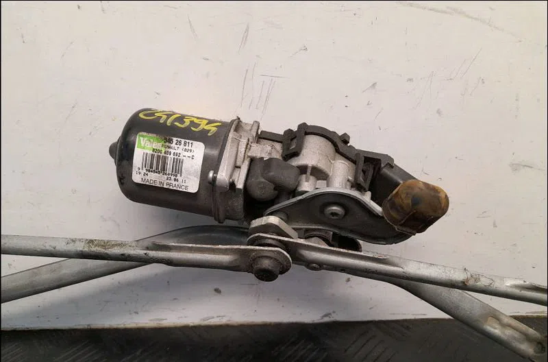 Moteur essuie-glace avant Renault KANGOO - GRAND KANGOO II (KW0-1_) 1.5 dci 110 (kw0c, kw0h) (2010) occasion
