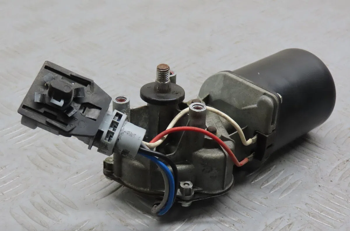 Moteur essuie-glace avant Renault KANGOO (KC0-1_) 1.6 16v 4x4 (kc0p, kc0s, kc0l) (2001) occasion