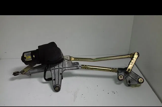 Moteur essuie-glace avant Renault LAGUNA I (B56_, 556_) 2.0 (b56c-h-n) (1993-2001) occasion