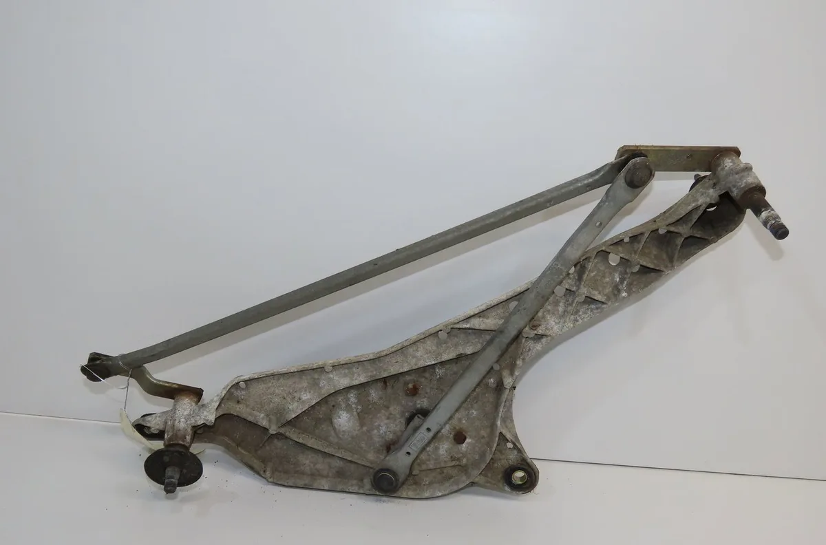 Moteur essuie-glace avant Renault LAGUNA II (BG0-1_) 1.8 16v (bg04, bg0b, bg0c, bg0v) (2001-2005) occasion