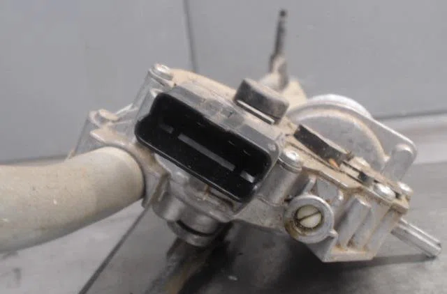Moteur essuie-glace avant Renault MASTER III Autobus-Autocar (JV) 2.3 dci 125 fwd (jv0c, jv0d, jv0h, jv0g, jv0j) (2011) 