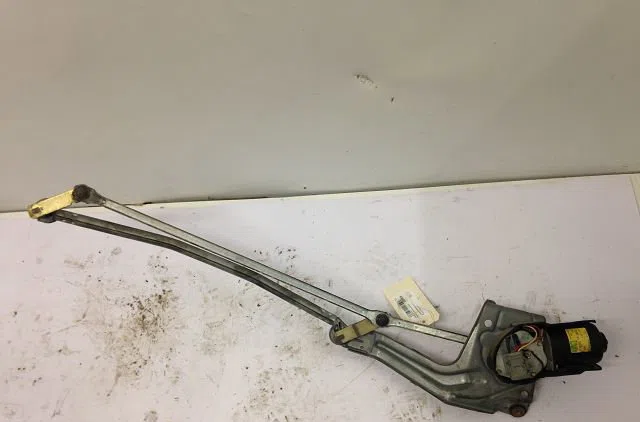 Moteur essuie-glace avant Renault MEGANE I (BA0-1_) 1.9 dti (ba08, ba0n) (1997-2001) occasion