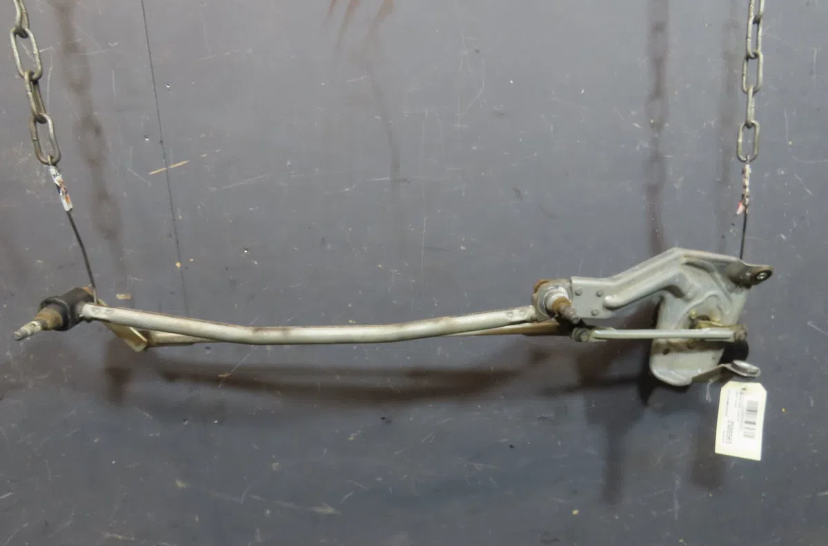 Moteur essuie-glace avant Renault MEGANE I Coupé (DA0-1_) 1.4 16v (da0d, da1h, da0w, da10) (1999-2003) occasion
