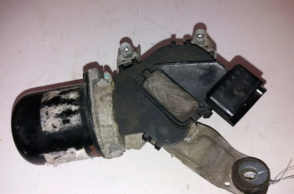 Moteur essuie-glace avant Renault MEGANE II (BM0-1_, CM0-1_) 1.9 dci (bm0g, cm0g) (2002-2008) 5 portes occasion