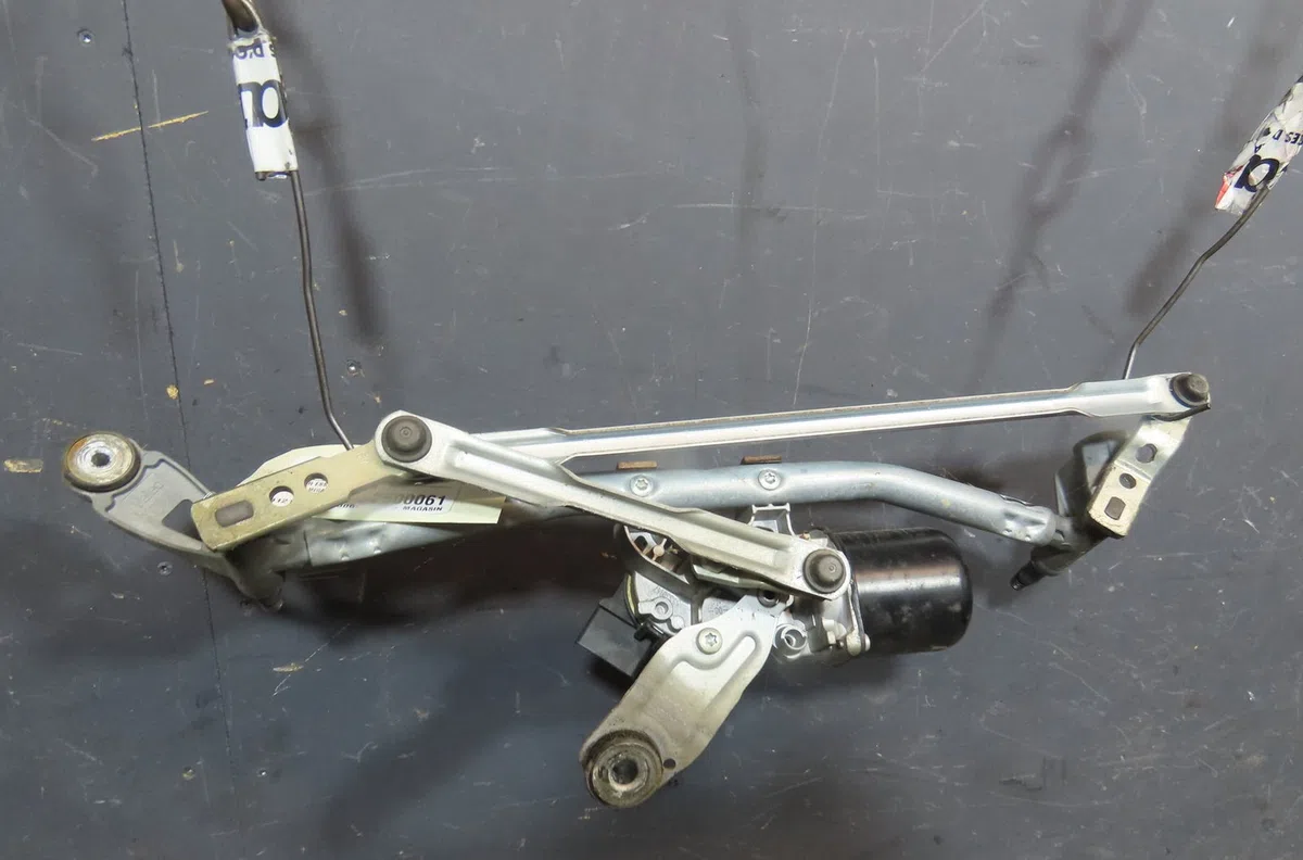 Moteur essuie-glace avant Renault MEGANE II Break (KM0-1_) 1.9 dci (2005-2009) occasion