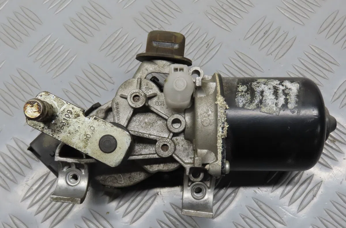 Moteur essuie-glace avant Renault MEGANE III 3-5 portes (BZ0-1_, B3_) 1.9 dci (bz0n, bz0j) (2008) occasion