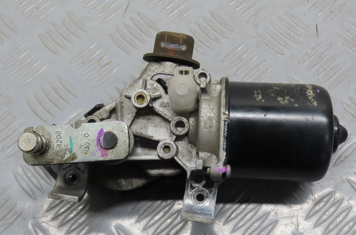 Moteur essuie-glace avant Renault MEGANE III Coupé (DZ0-1_) 1.9 dci (dz0n, dz0j, dz1j, dz1k) (2008-2015) occasion
