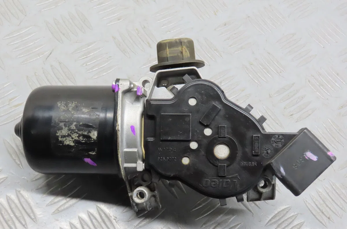 Moteur essuie-glace avant Renault MEGANE III Coupé (DZ0-1_) 1.9 dci (dz0n, dz0j, dz1j, dz1k) (2008-2015) occasion
