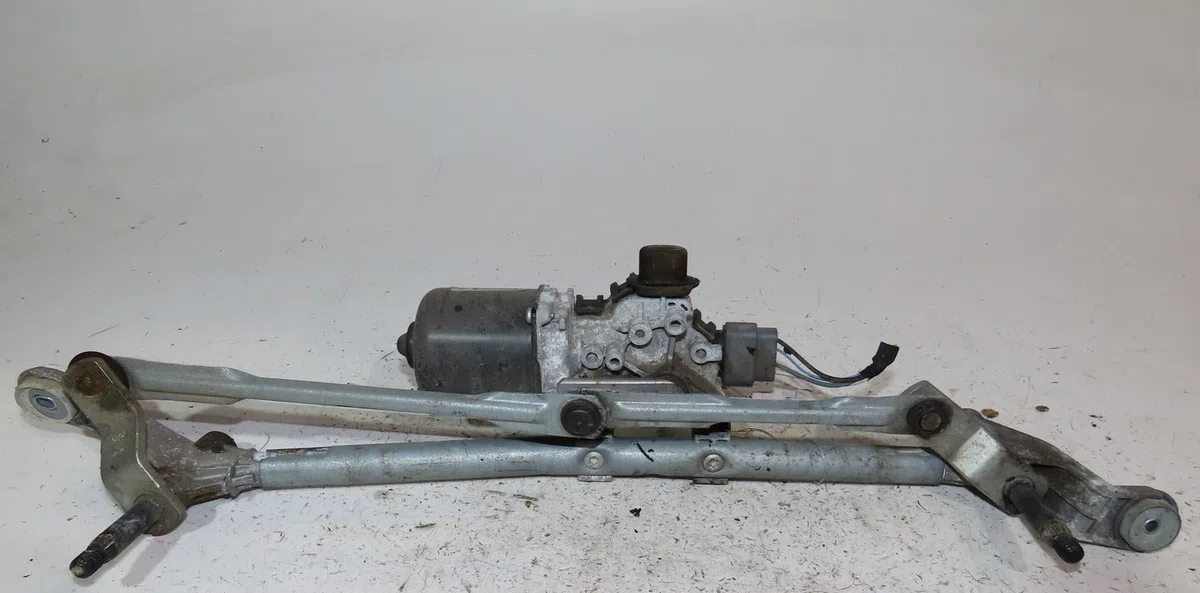 Moteur essuie-glace avant Renault MEGANE IV 3-5 portes (B9A-M-N_) 1.5 dci 90 (b9a1) (2015) occasion
