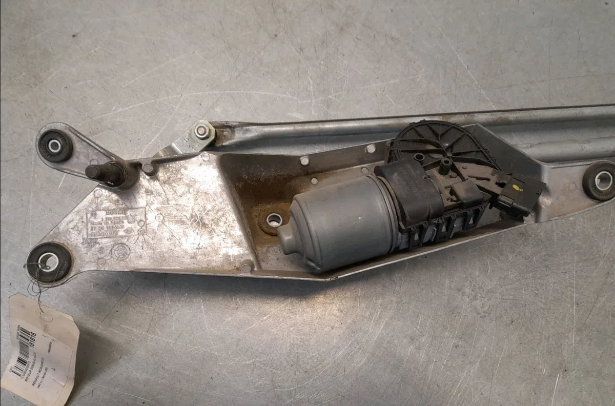 Moteur essuie-glace avant Renault MODUS - GRAND MODUS (F-JP0_) 1.5 dci (fp0f, jp0f) (2004) 5 portes occasion