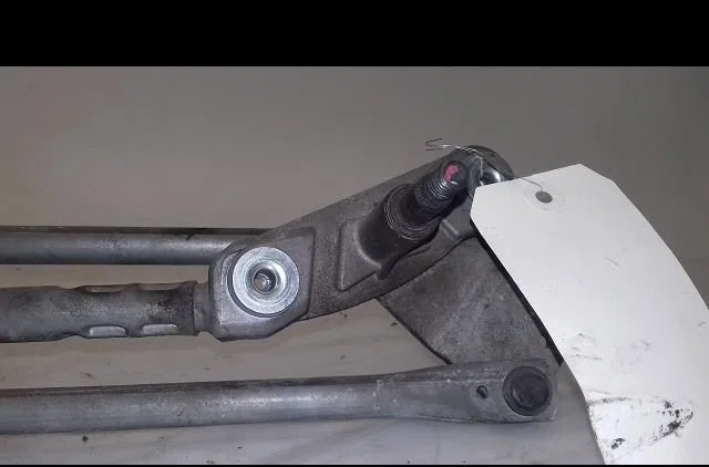 Moteur essuie-glace avant Renault MODUS - GRAND MODUS (F-JP0_) 1.6 (jp03, jp0b, jp0u, jp0y, jp1g) (2004) occasion