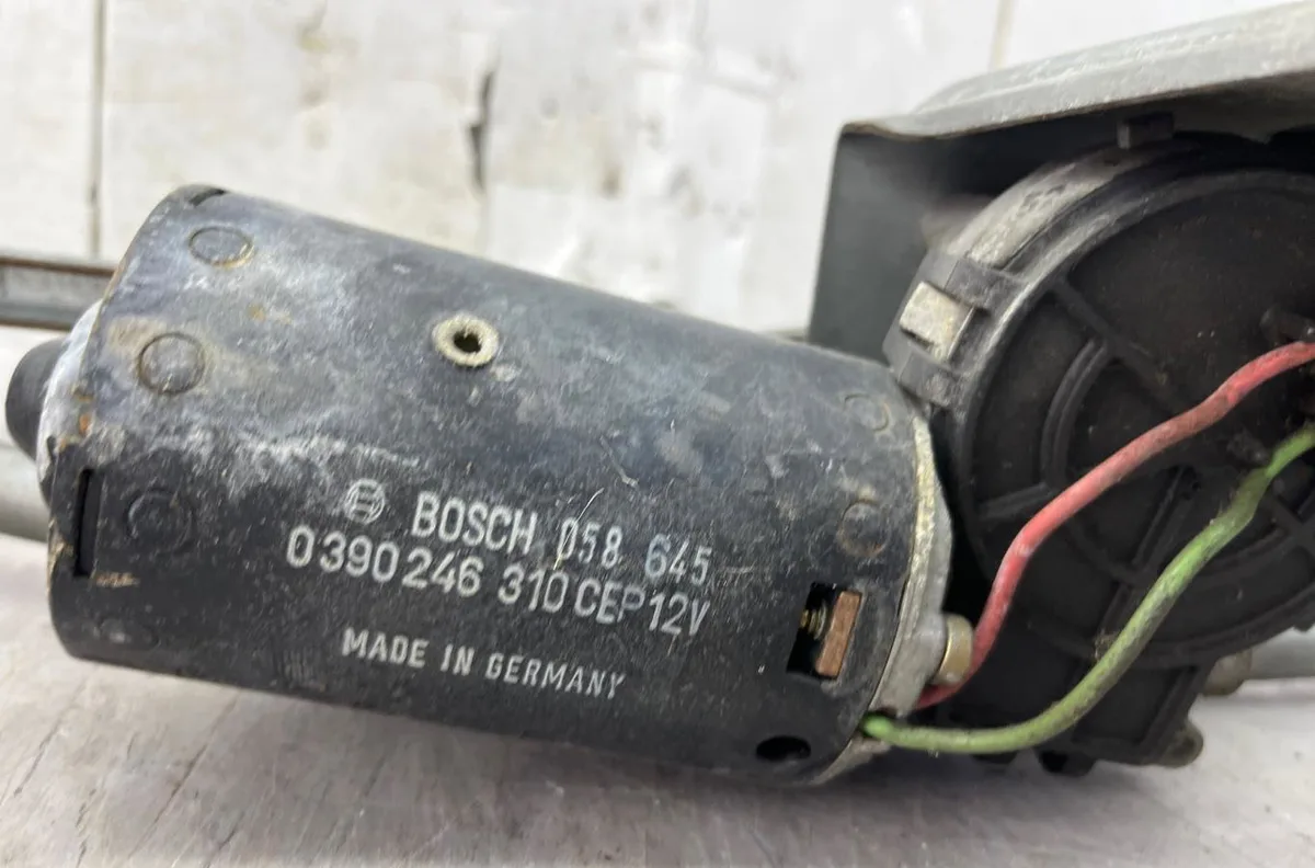 Moteur essuie-glace avant RENAULT R11 occasion