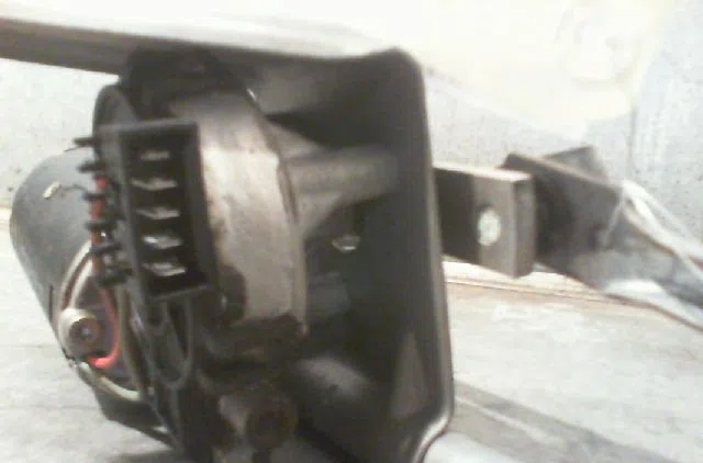 Moteur essuie-glace avant RENAULT R5 1988 occasion