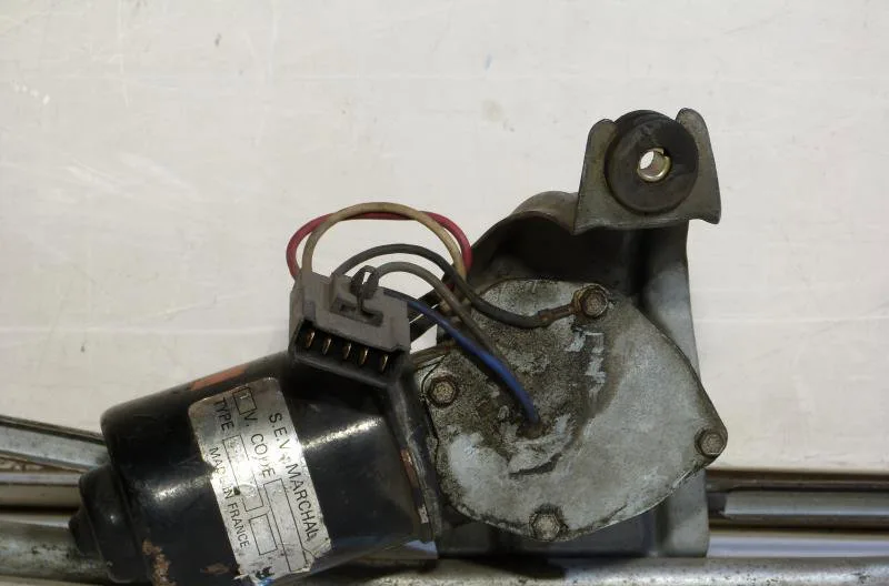Moteur essuie-glace avant RENAULT R9 occasion