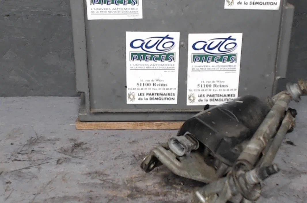 Moteur essuie-glace avant RENAULT SCENIC 1  SCENIC 1 PHASE 2 occasion