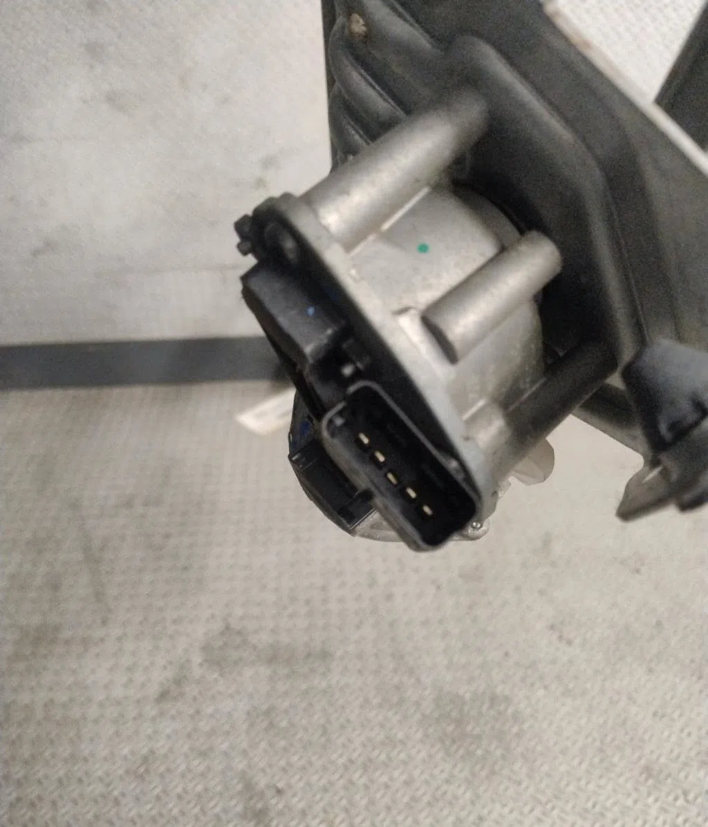 Moteur essuie-glace avant Renault SCÉNIC II (JM0-1_) 1.5 dci (jm1f) (2005-2008) occasion