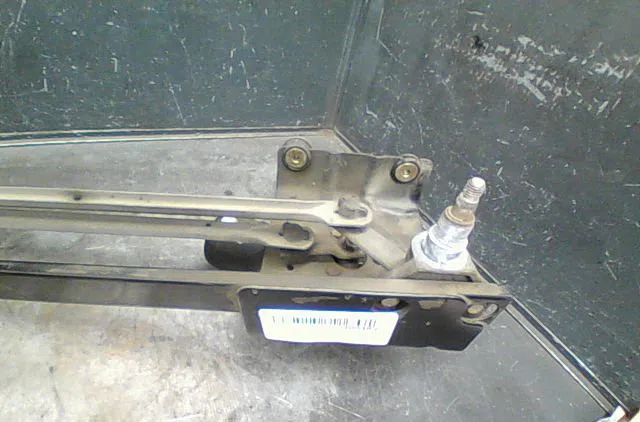 Moteur essuie-glace avant Renault TRAFIC Camionnette (T1, T3, T4, T2) 2.1 d (1980-1989) occasion
