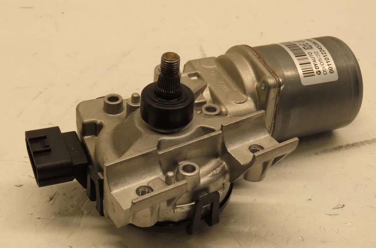 Moteur essuie-glace avant Renault TRAFIC III Camionnette (FG_) 2.0 dci 110 (fgmw) (2021) occasion