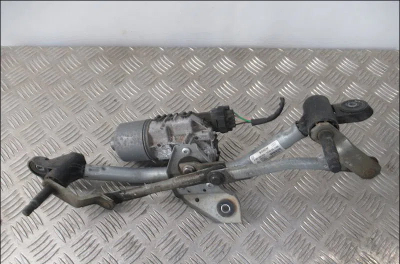 Moteur essuie-glace avant Renault TWINGO II (CN0_) 1.2 16v (cn04, cn0a, cn0b) (2007-2014) 3 portes occasion
