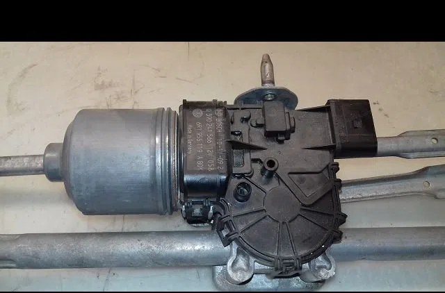 Moteur essuie-glace avant Seat IBIZA IV (6J5, 6P1) 1.2 tdi (2010-2015) occasion
